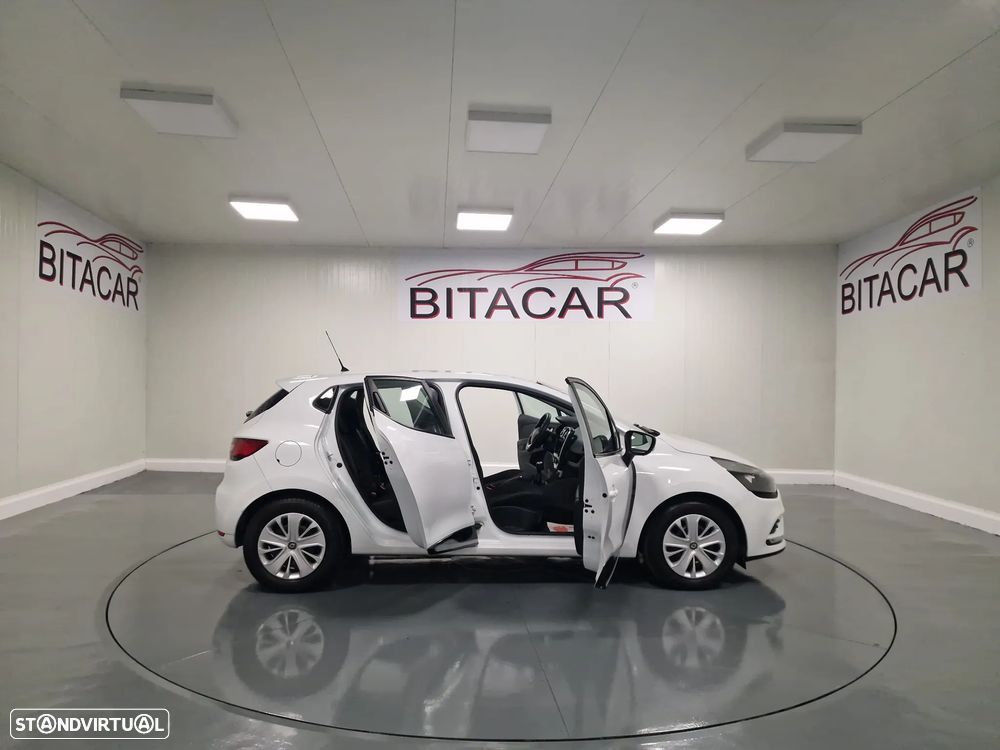 Renault Clio 1.5 dCi Zen - 38