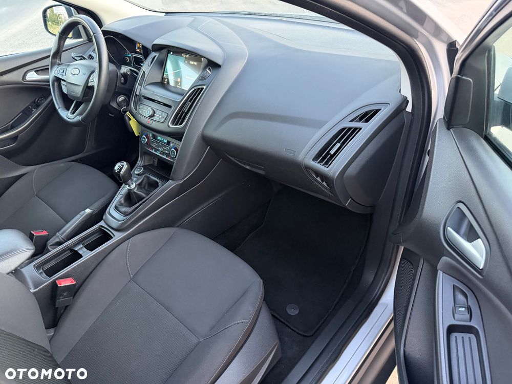 Ford Focus 1.5 TDCi SYNC Edition - 11