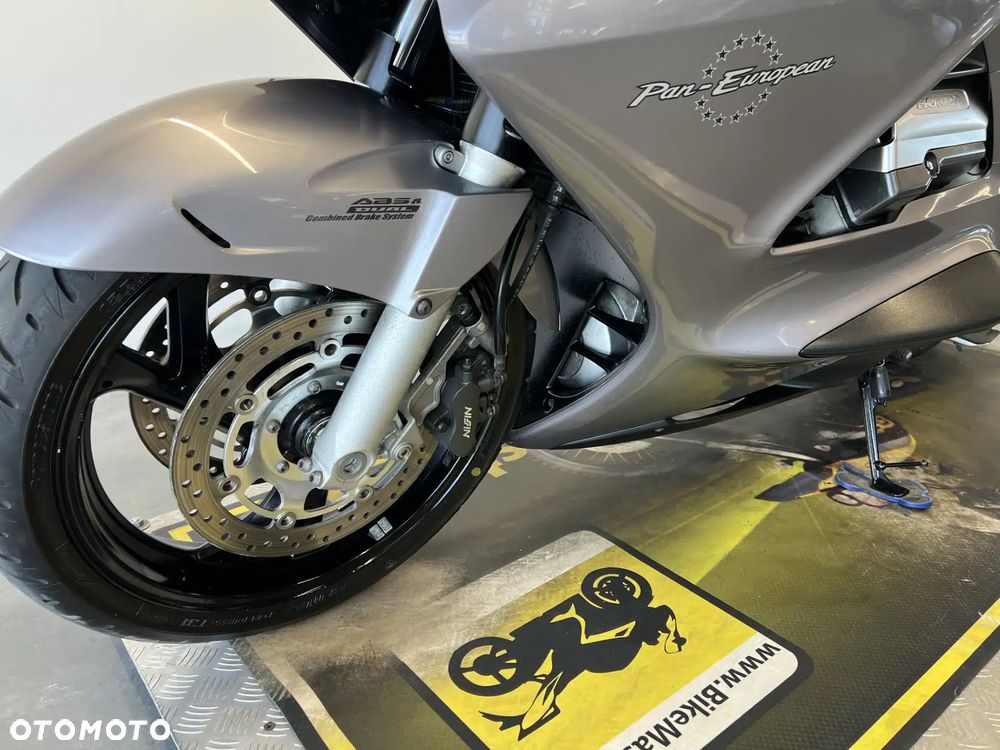 Honda ST - 11