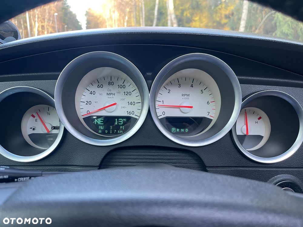 Dodge Charger 5.7 V8 RT - 25