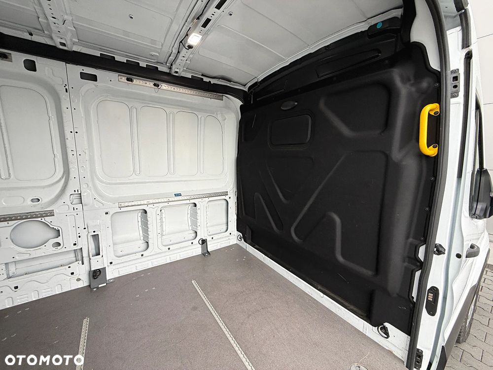 Ford Transit - 28