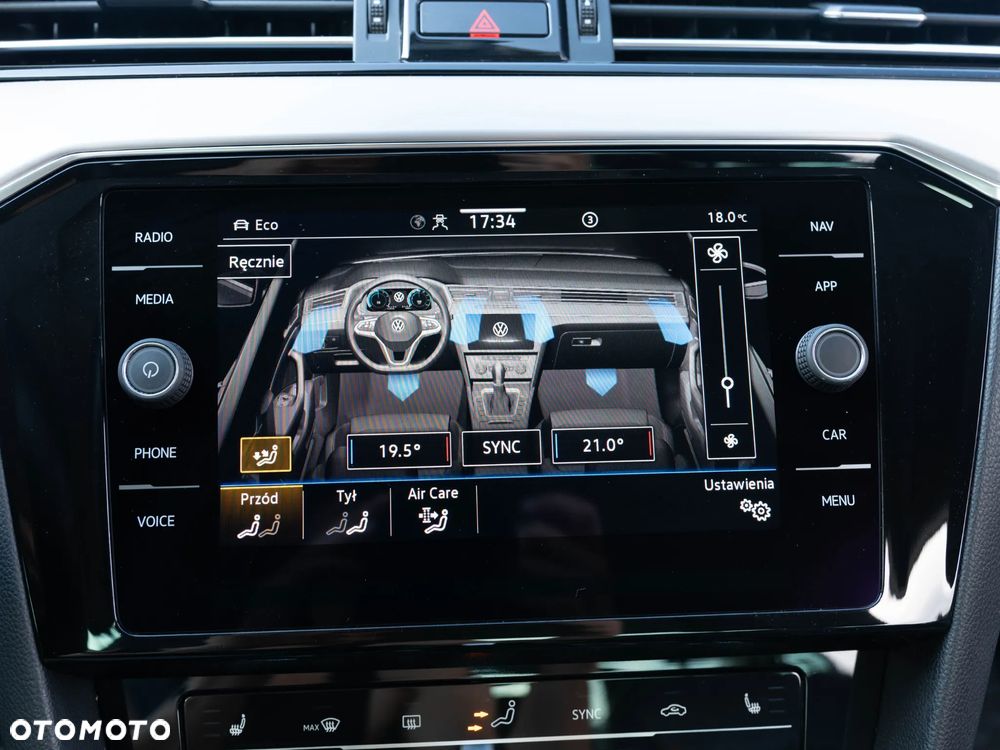 Volkswagen Passat - 31