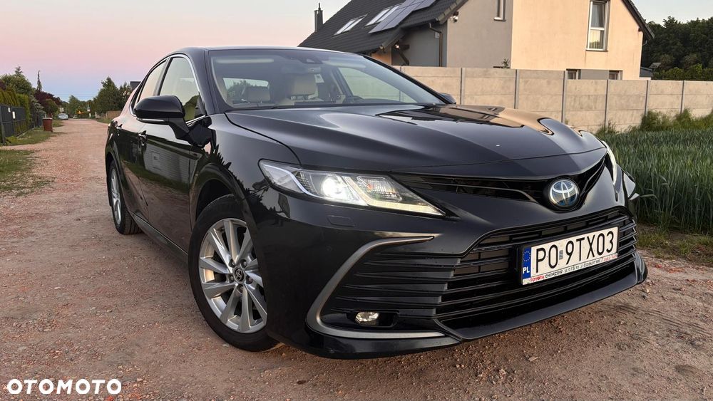 Toyota Camry 2.5 Hybrid Comfort CVT - 1