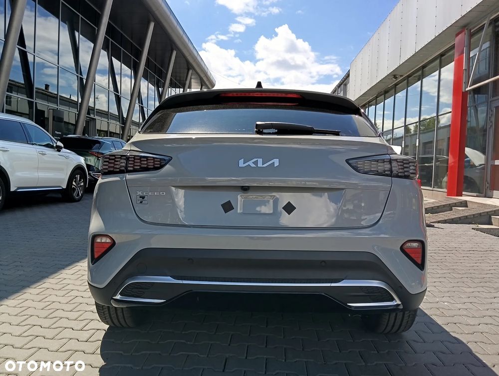 Kia XCeed 1.6 T-GDI Tribute DCT - 4