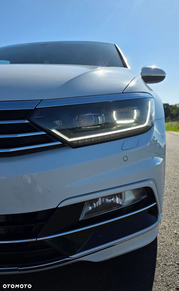 Volkswagen Passat 2.0 TDI SCR DSG Highline - 20