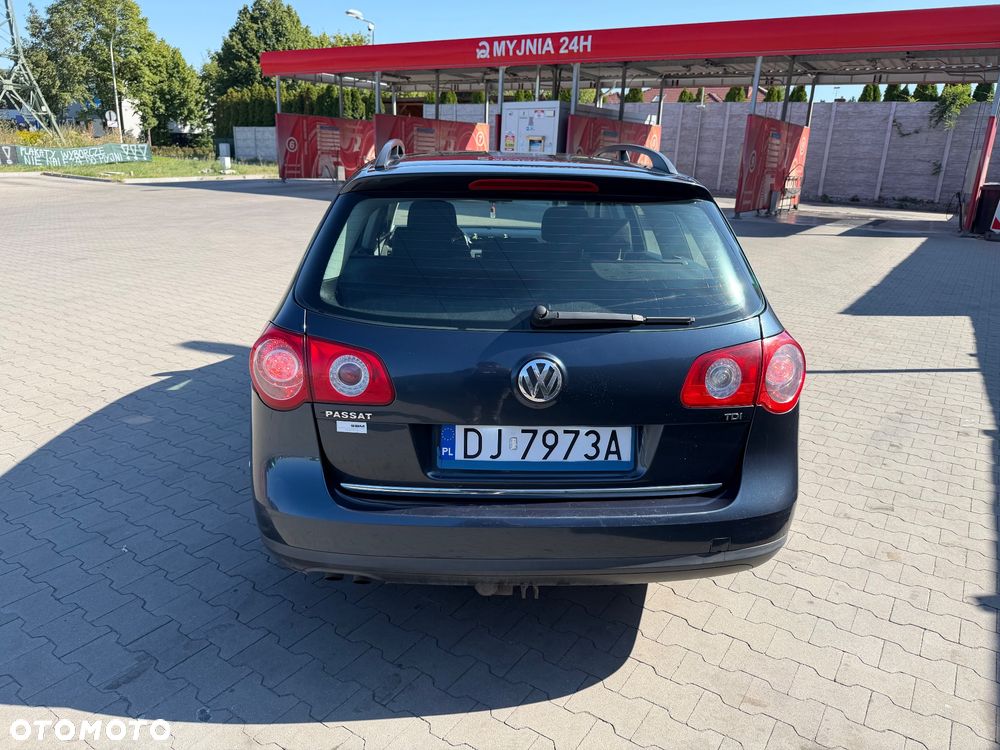 Volkswagen Passat - 5