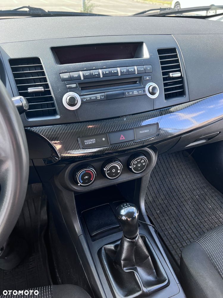 Mitsubishi Lancer 1.8 Invite - 14