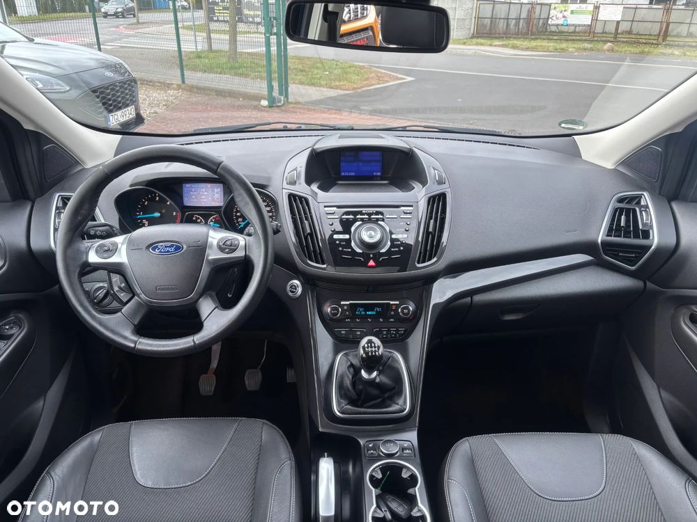 Ford Kuga 2.0 TDCi 4x4 Titanium - 17