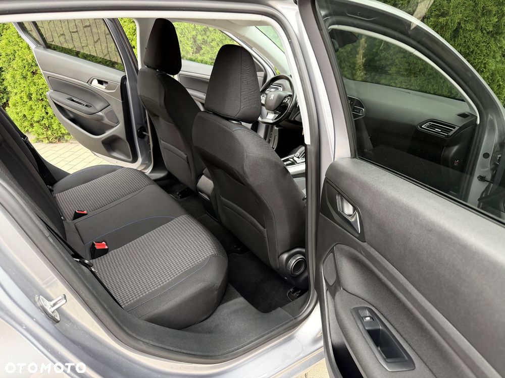 Peugeot 308 1.5 BlueHDi Allure Pack S&S EAT8 - 34