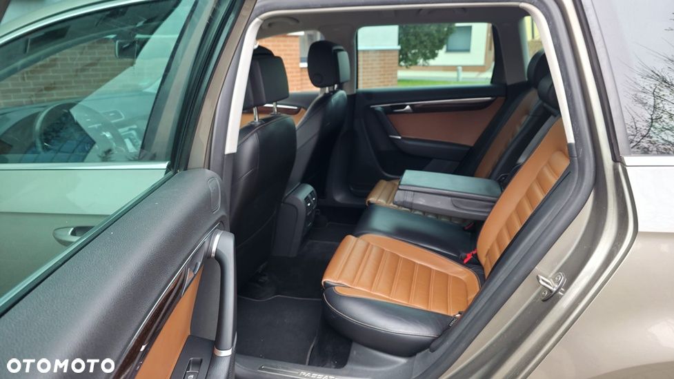 Volkswagen Passat - 16