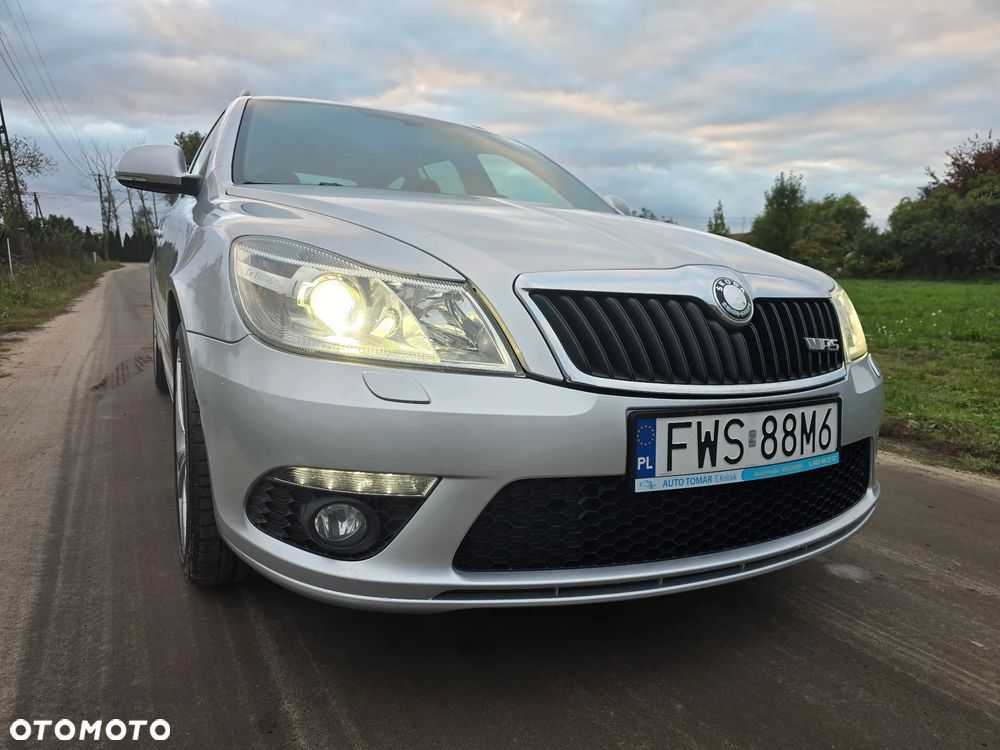 Skoda Octavia Combi 2.0 TDI CR DPF RS - 1