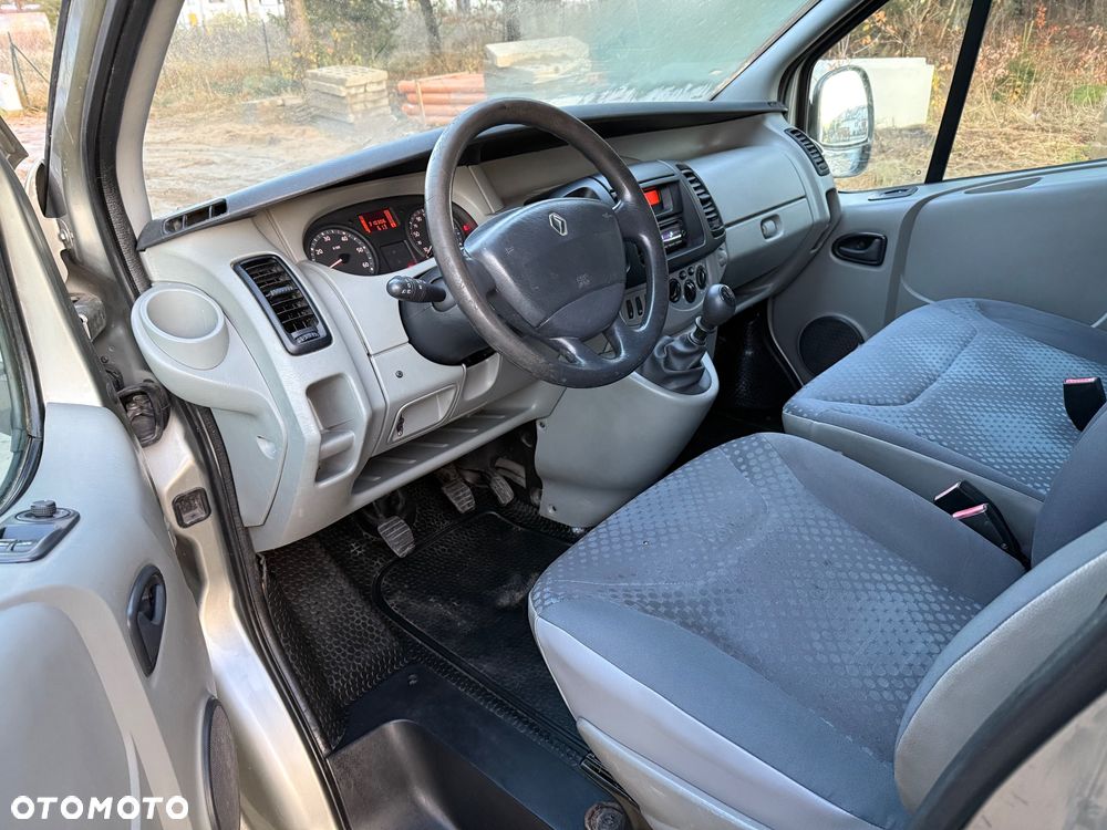 Renault Trafic - 8