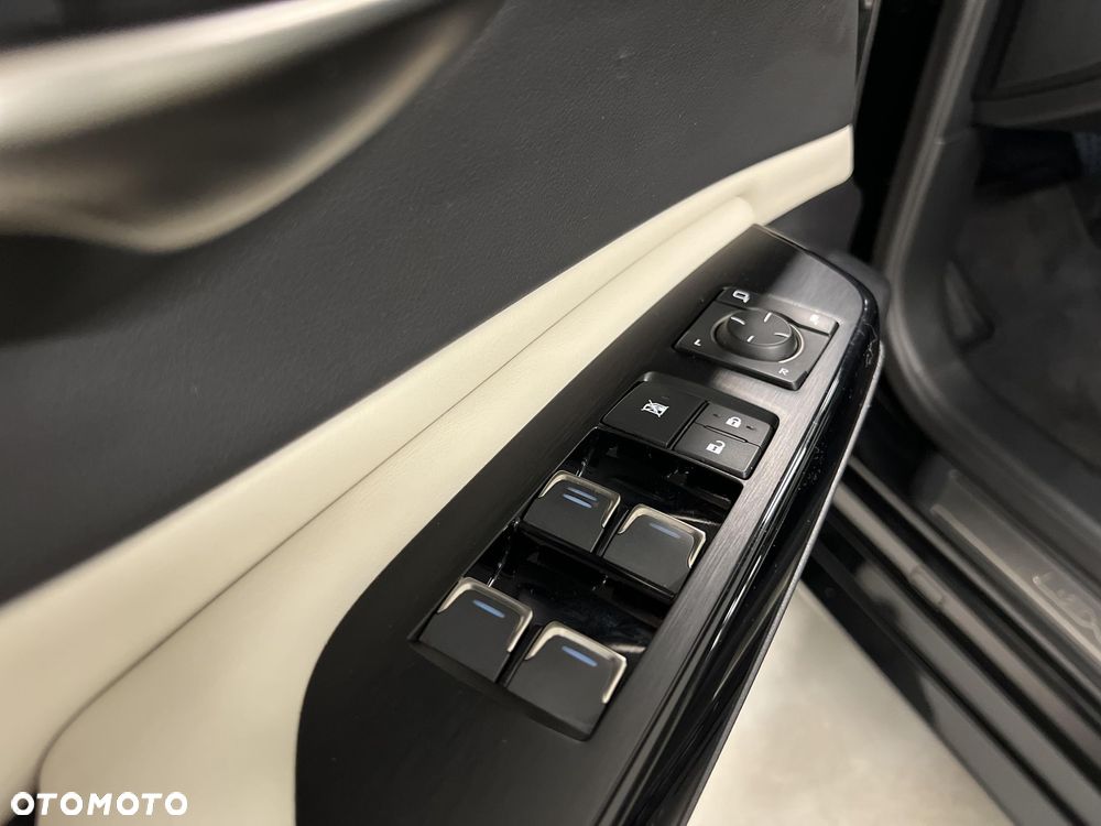 Lexus ES 300h Business Edition - 32