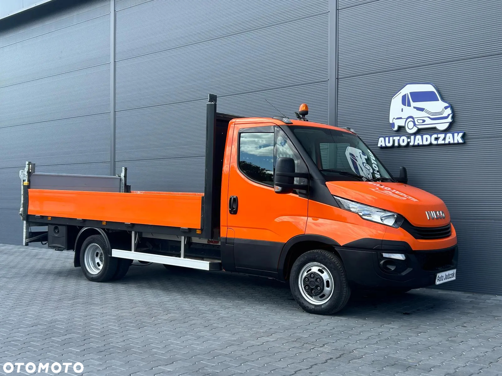 Iveco Daily 35C14 Skrzynia 4m + winda **KLIMA**NA BLIŹNIAKACH**2019R** - 2