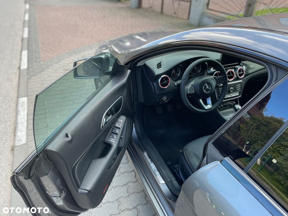Mercedes-Benz CLA 180 d Shooting Brake - 23