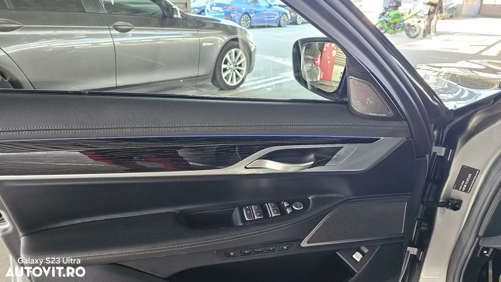 BMW Seria 7 745e AT PHEV - 38