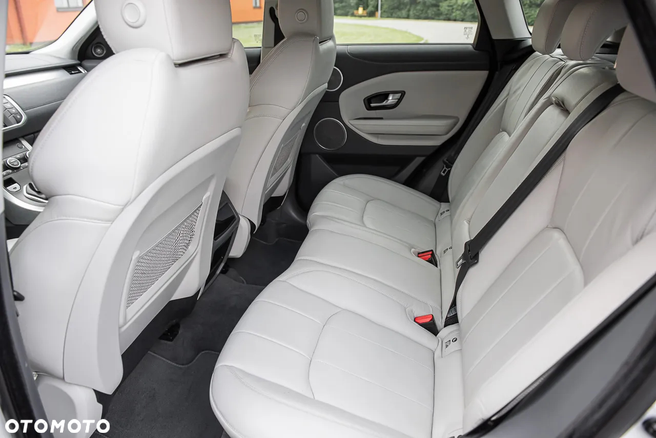 Land Rover Range Rover Evoque 2.0 D150 R-Dynamic - 24