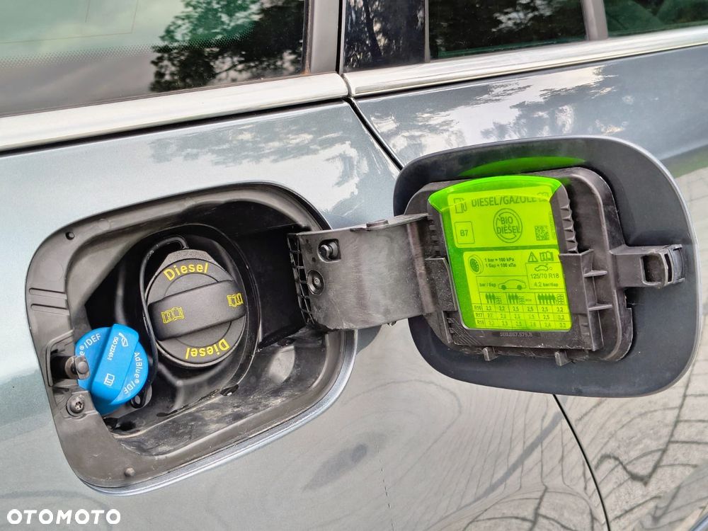 Skoda Octavia 2.0 TDI L&K DSG - 22