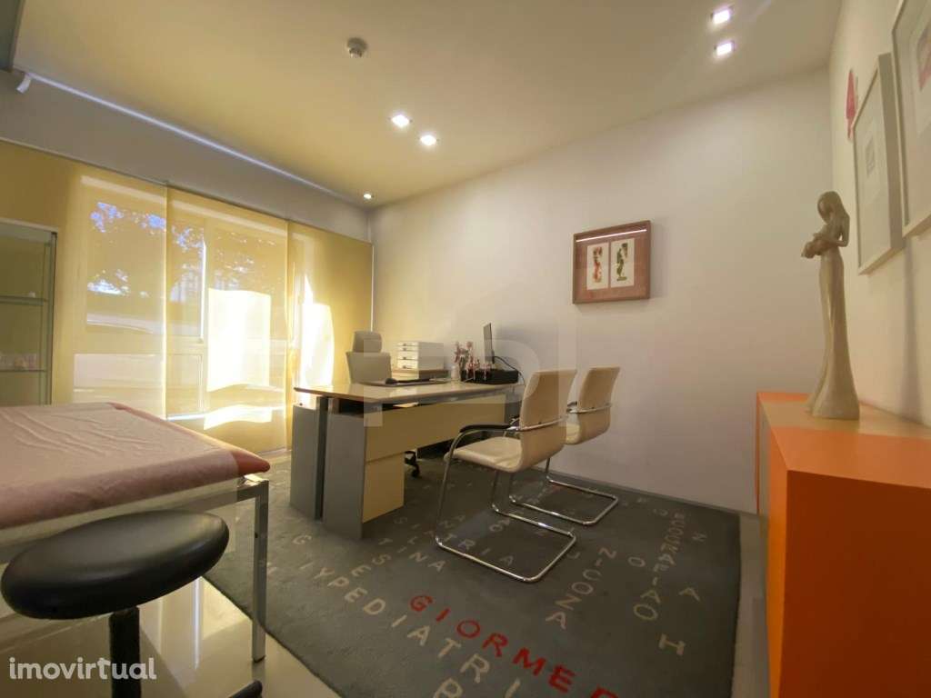 Loja de Rua com Garagem - Grande imagem: 5/12