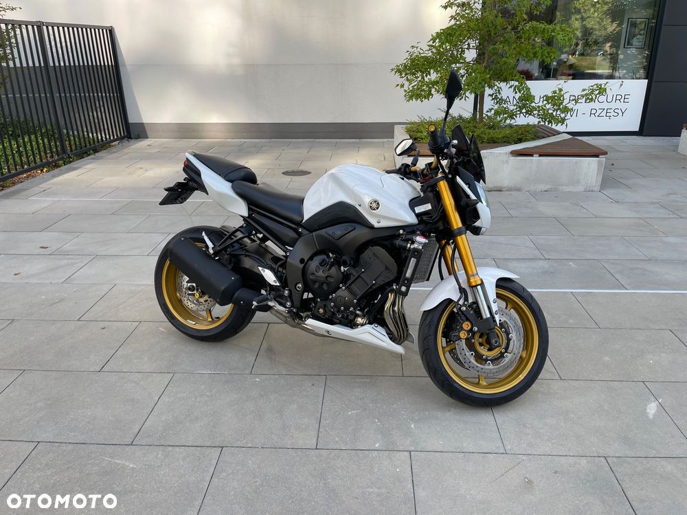 Yamaha FZ - 8
