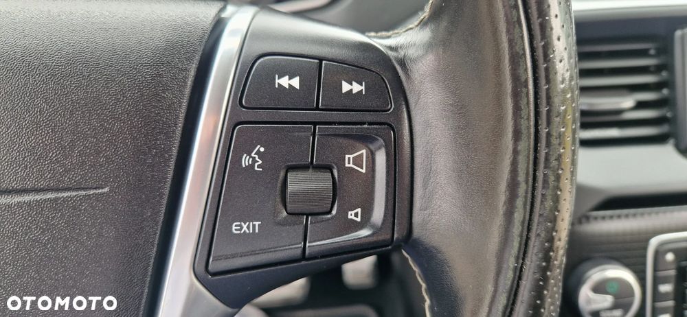 Volvo V40 - 24