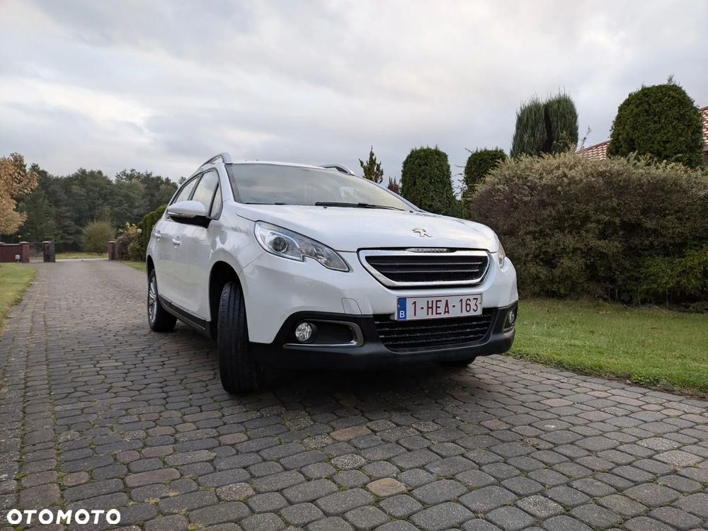 Peugeot 2008 1.2 Pure Tech Signature - 27