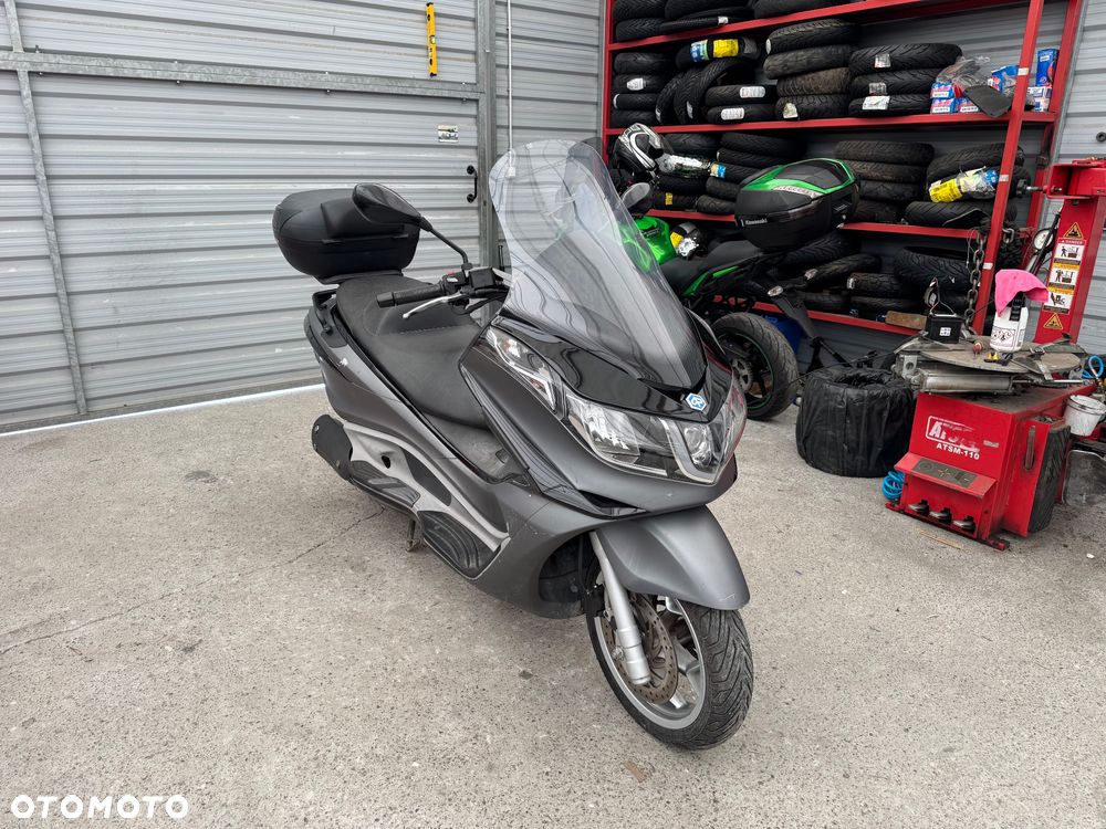 Piaggio X10 - 1