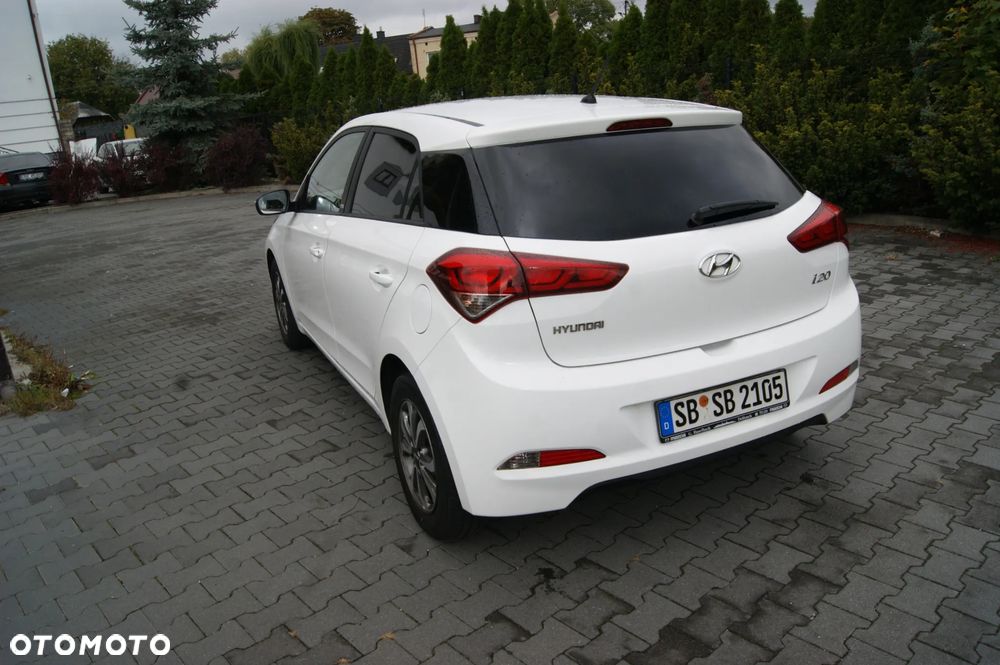Hyundai i20 1.2 Passion - 6