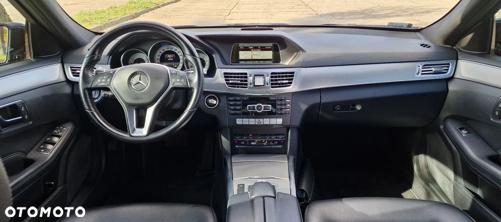 Mercedes-Benz Klasa E 250 T 7G-TRONIC Elegance - 15