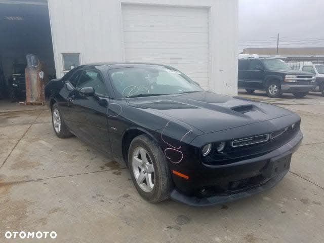 Dodge Challenger - 7