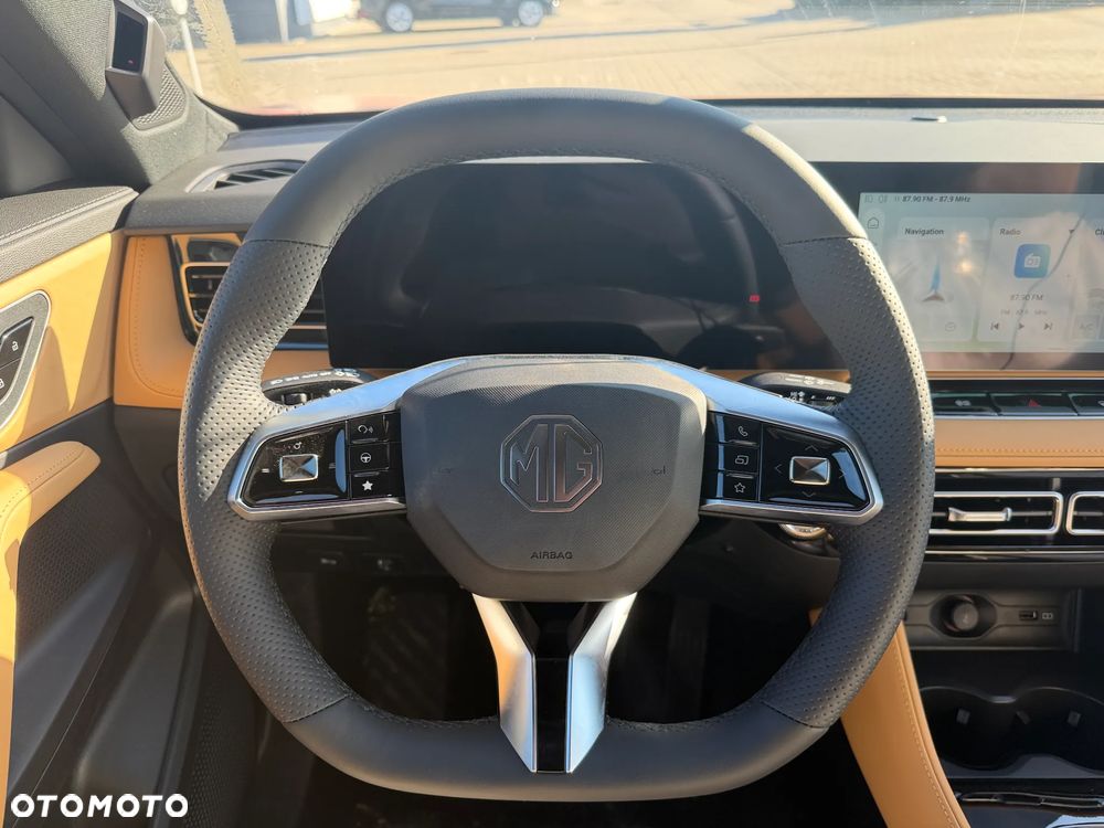 MG HS Hybrid+ - 13