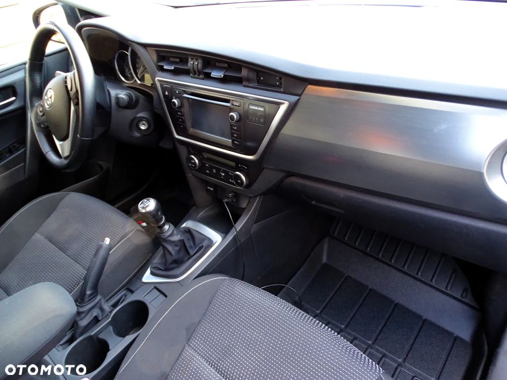 Toyota Auris 1.33 VVT-i Comfort - 22