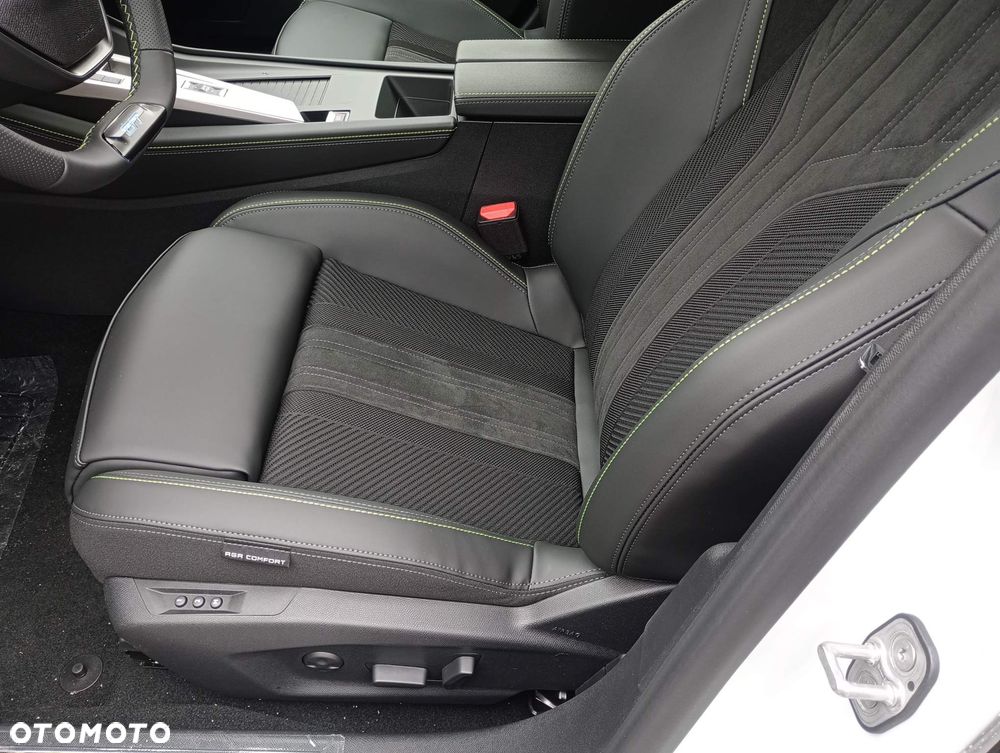 Peugeot 308 1.2 mHEV GT S&S e-DCS6 - 12