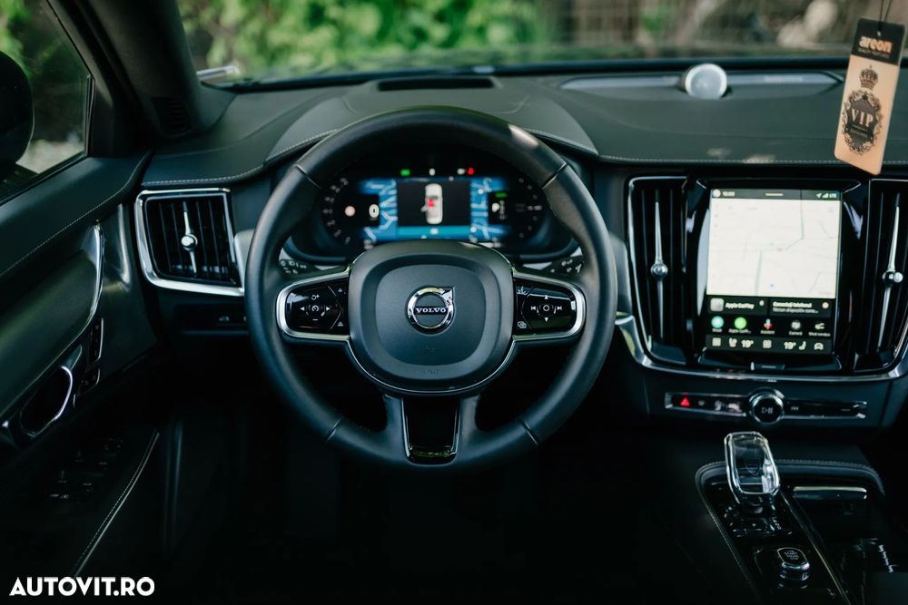 Volvo S90 - 36