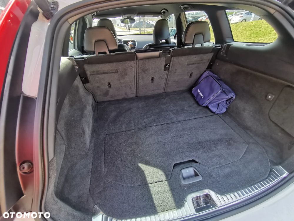 Volvo XC 60 - 8
