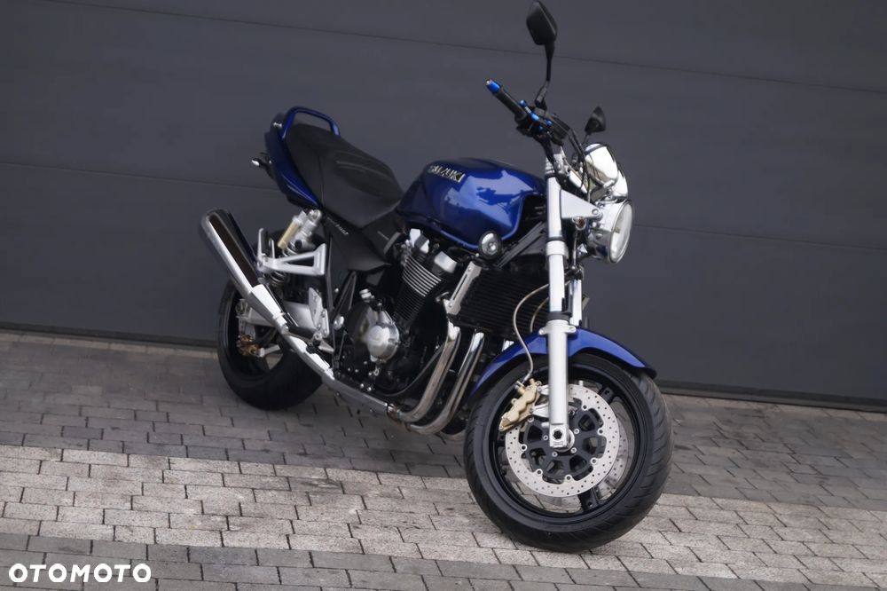 Suzuki GSX - 1