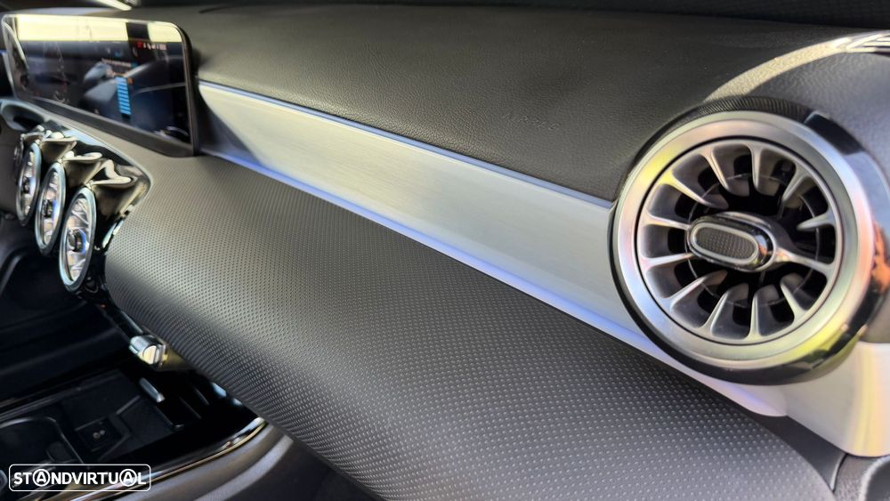 Mercedes-Benz A 250 e AMG Line - 51