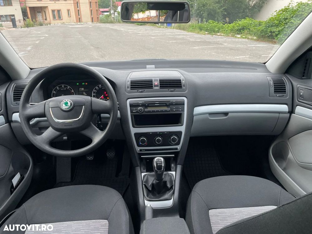 Skoda Octavia 1.2 TSI Ambiente - 8