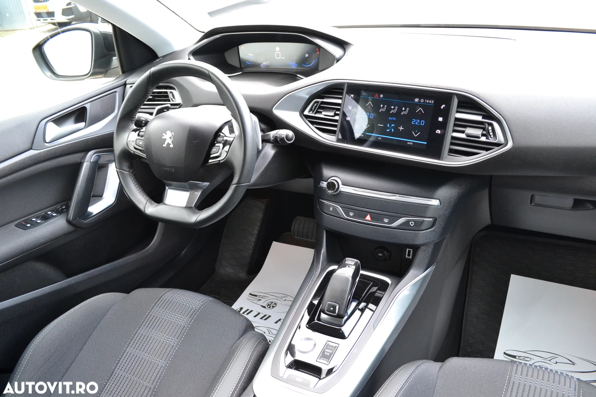 Peugeot 308 PureTech 130 EAT8 Allure - 30