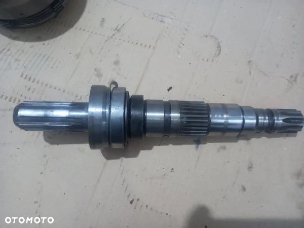 Kosz przedniego napędu Z46 przystawka Massey Ferguson 6170 - 8
