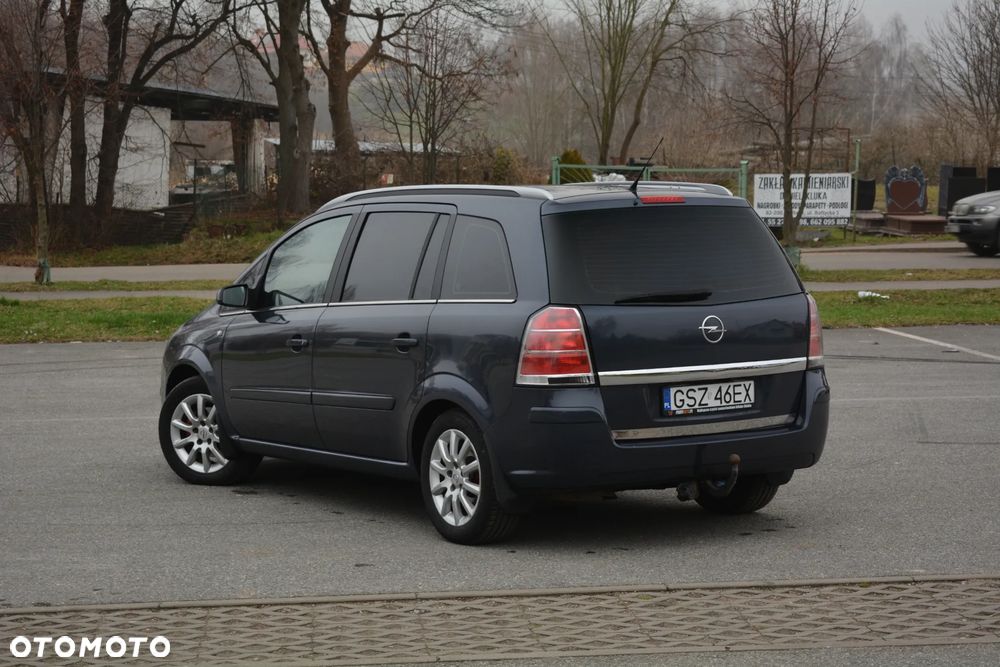 Opel Zafira - 13
