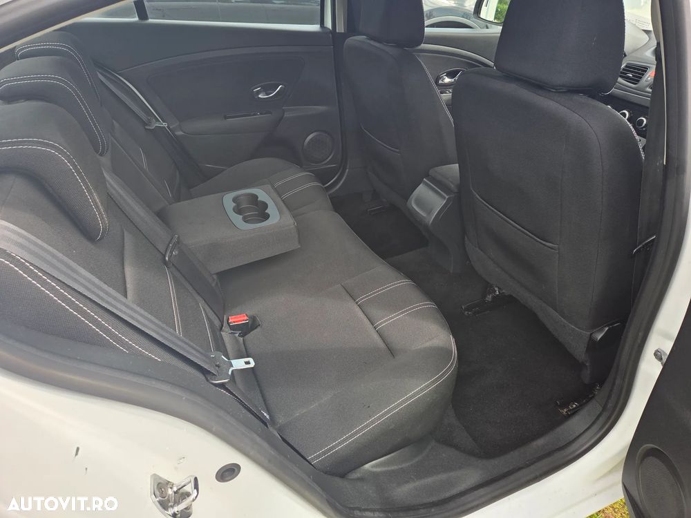 Renault Fluence 1.6 Privilege - 9