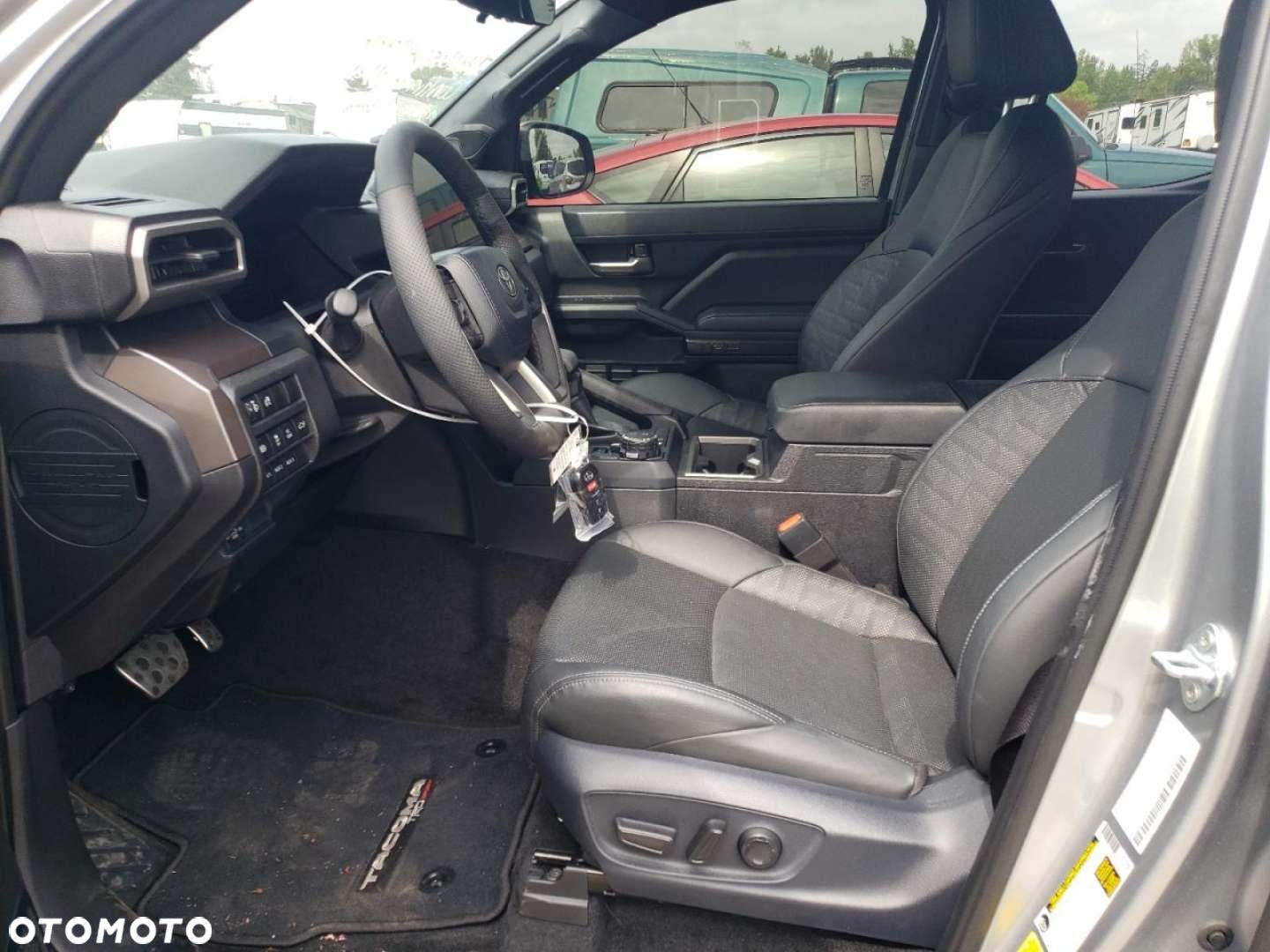 Toyota Tacoma - 6