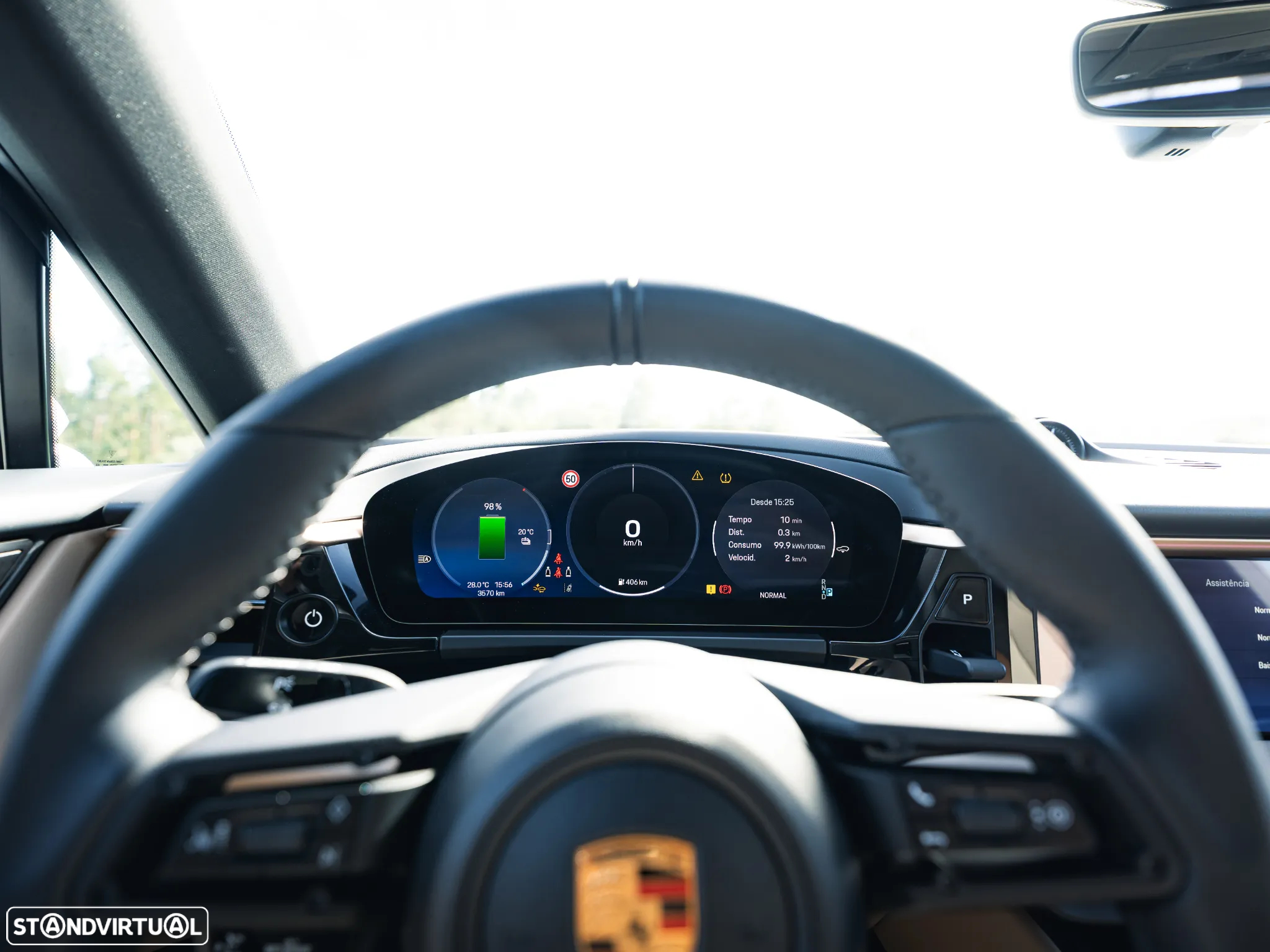 Porsche Macan Electric 4 - 17