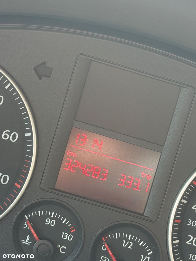 Volkswagen Golf - 8