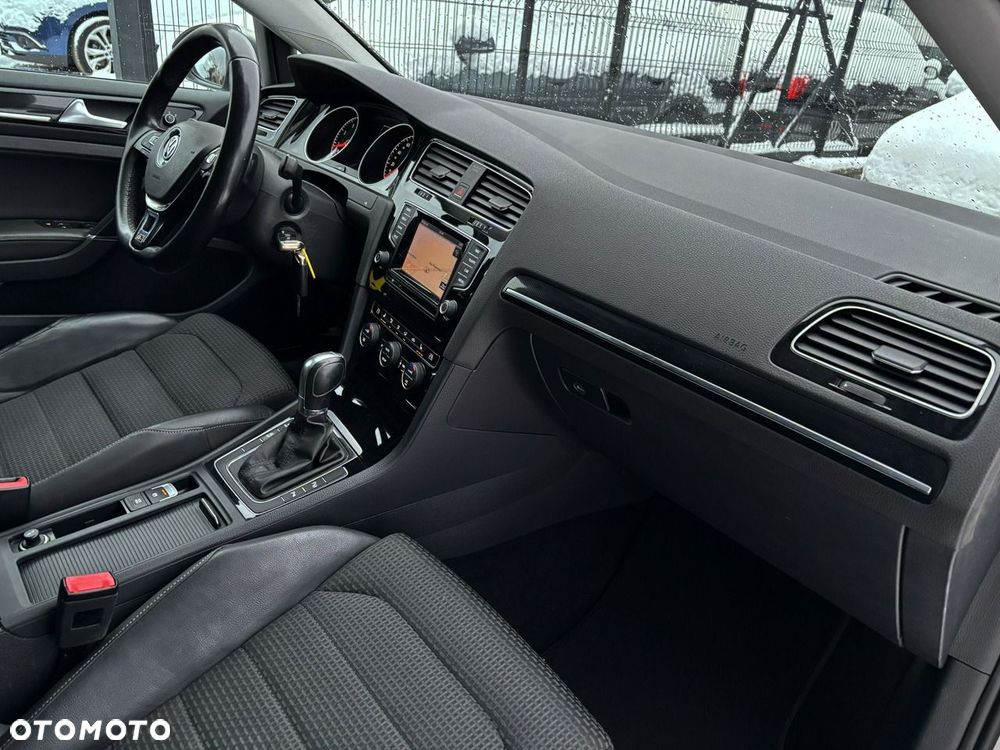 Volkswagen Golf 1.4 TSI BMT Highline DSG - 29