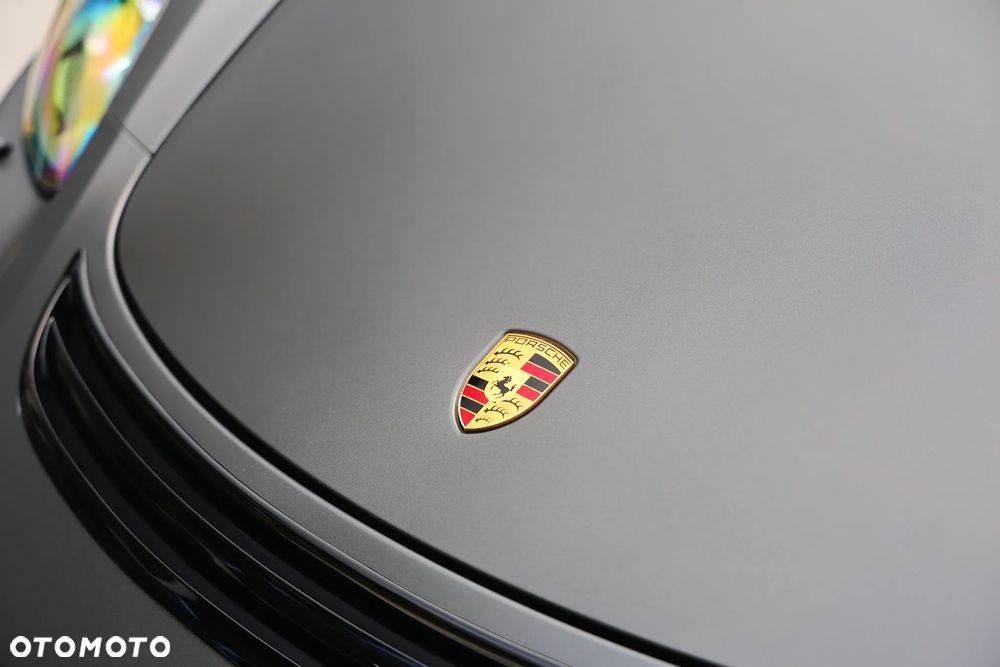 Porsche 718 Cayman - 18