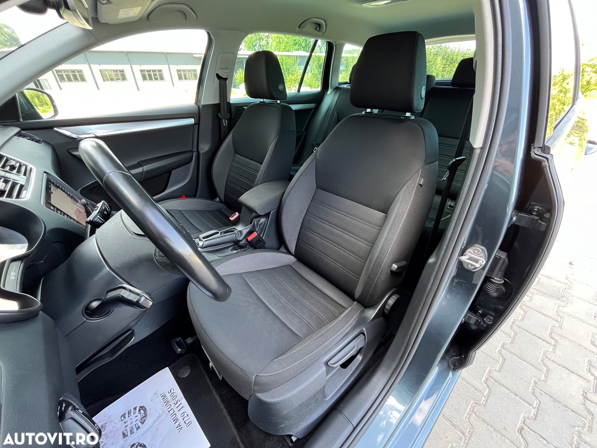 Skoda Octavia Combi 1.6 TDI DSG Clever - 6