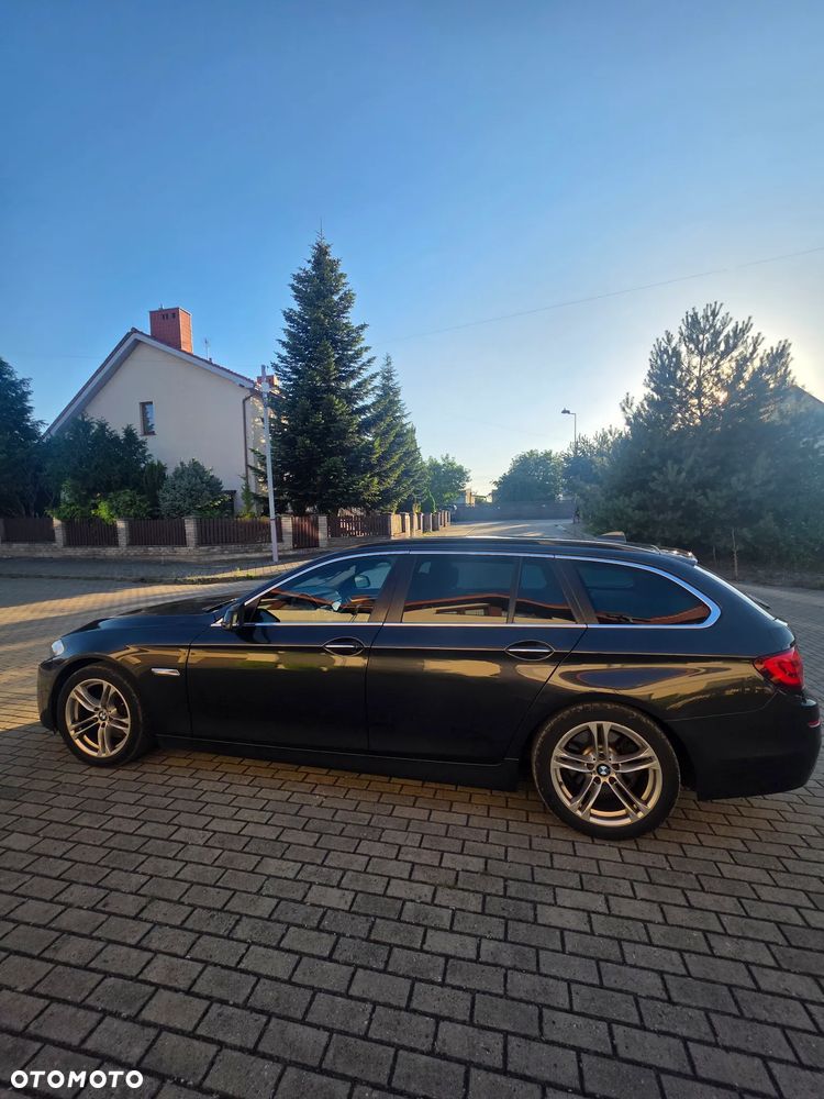 BMW Seria 5 520d Luxury Line - 9