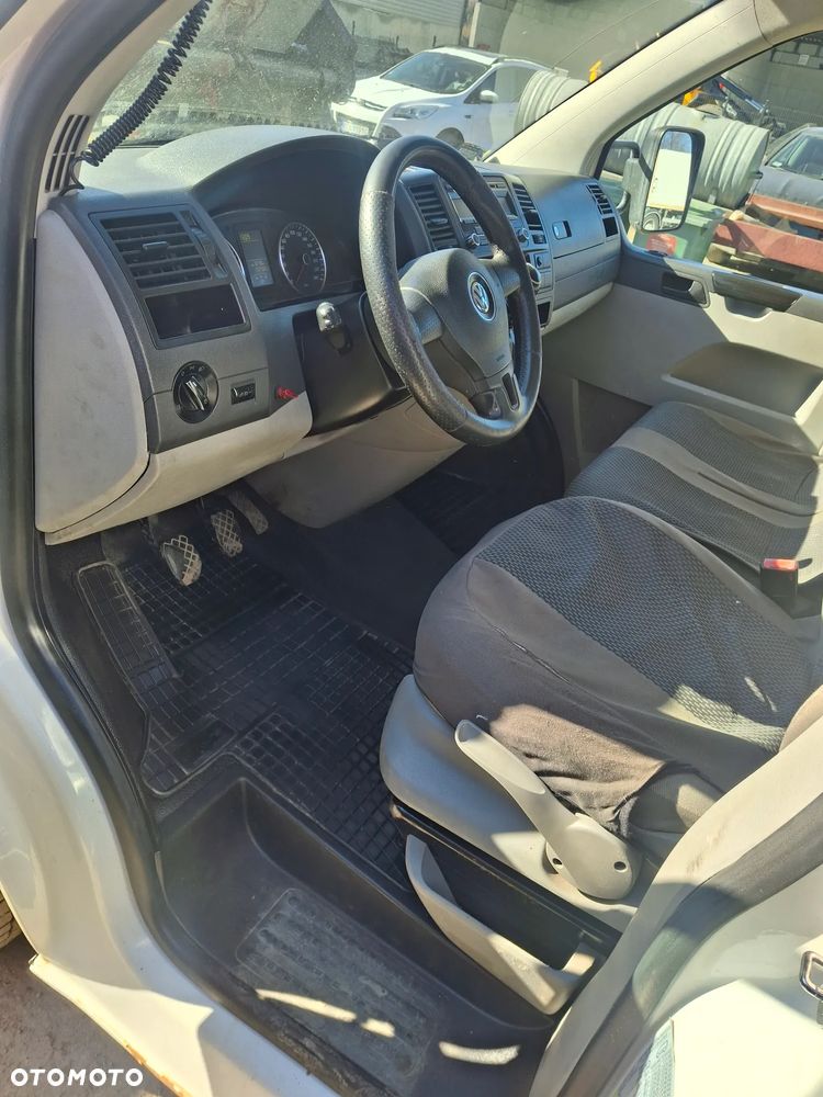 Volkswagen Transporter T5 - 11